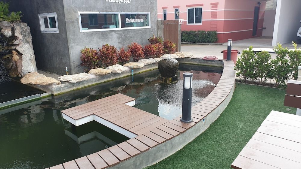 OYO 683 Baan Lo Samphao