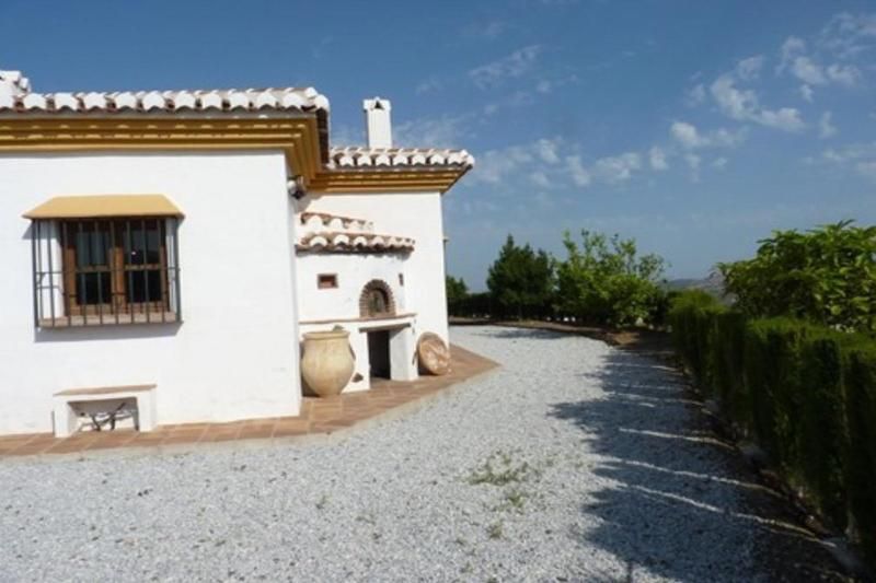 House - 3 Bedrooms with Pool and WiFi - 01846