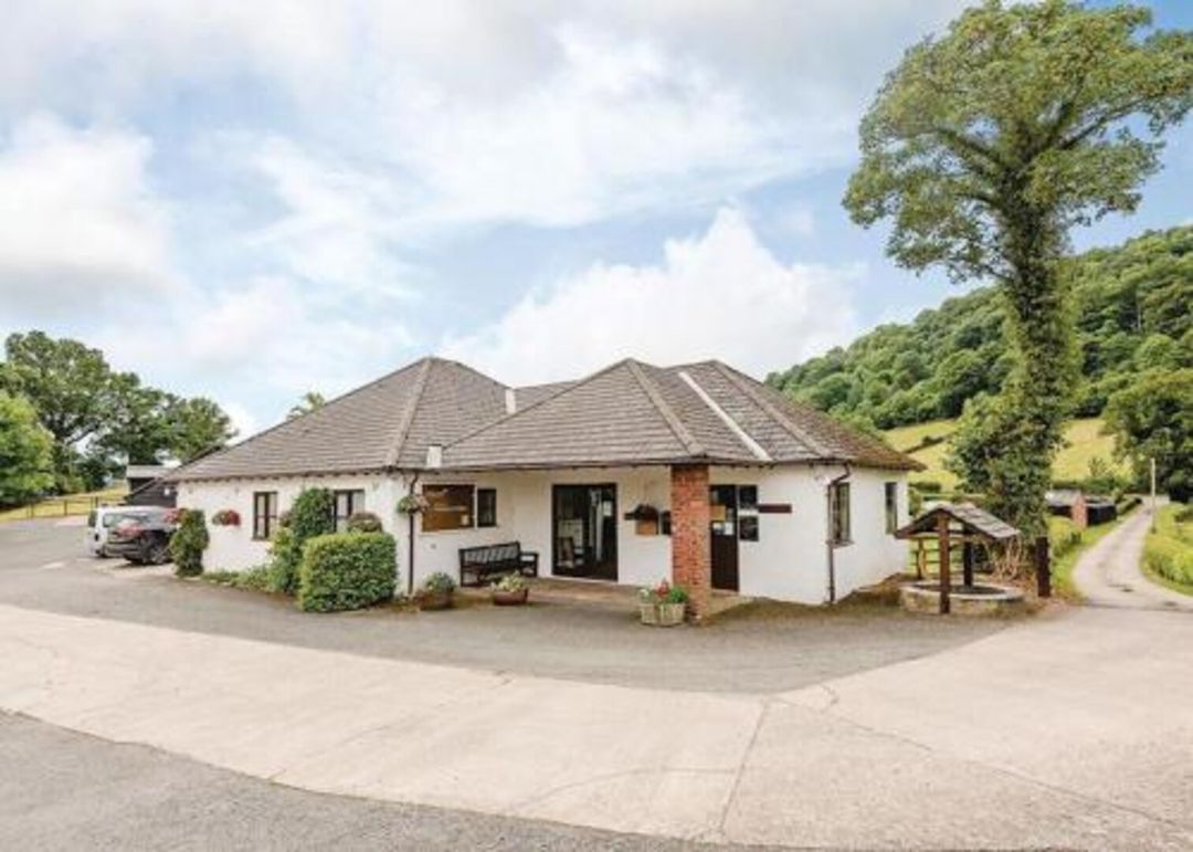 Penllwyn Lodges