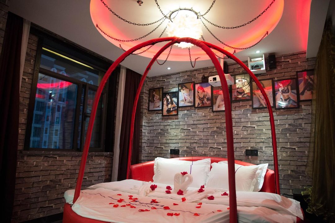 Zimi Romance Theme Hotel