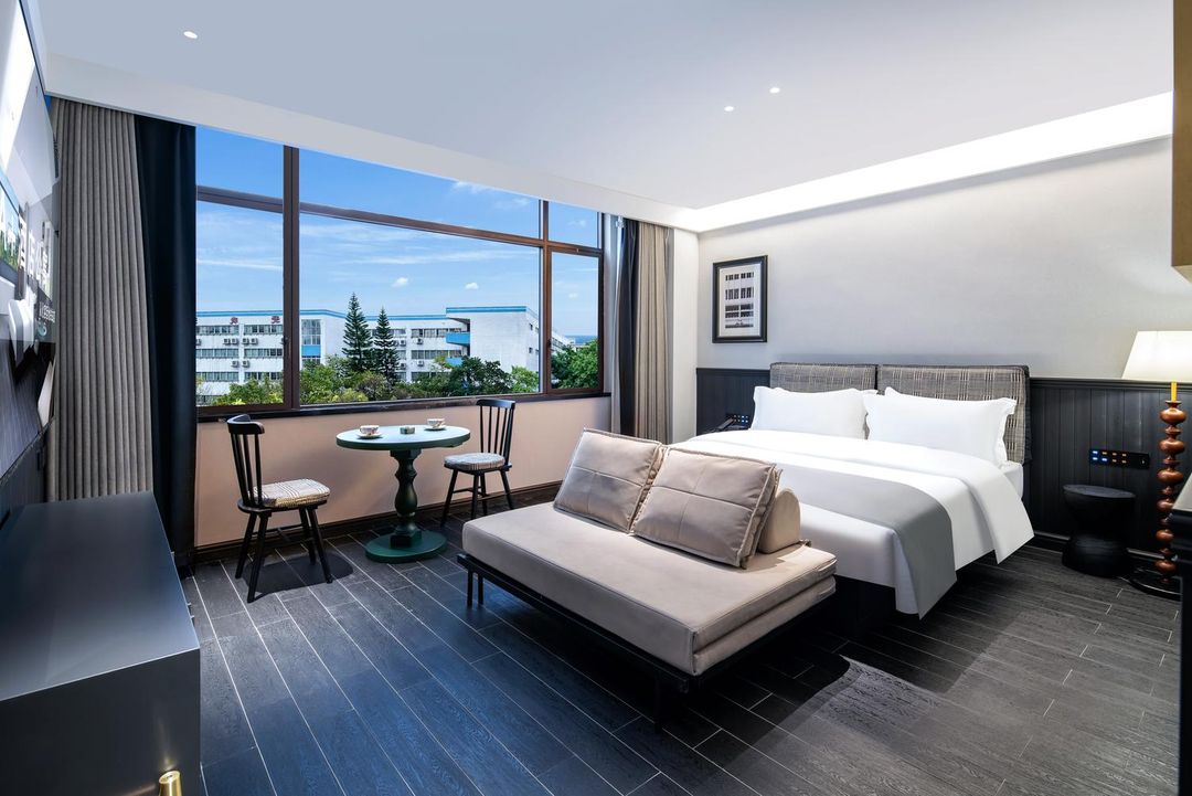 A+ Apartment (Conghua Passenger Transport Subway Station)