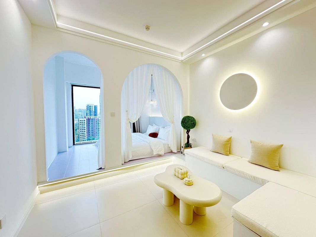 7 Jian Hotel (Honggaolu Subway Station Xihua University)