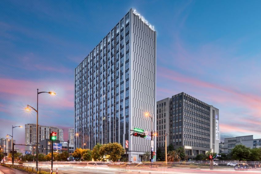 杭州龍吟國際酒店(城北萬象城杭行路地鐵站店)