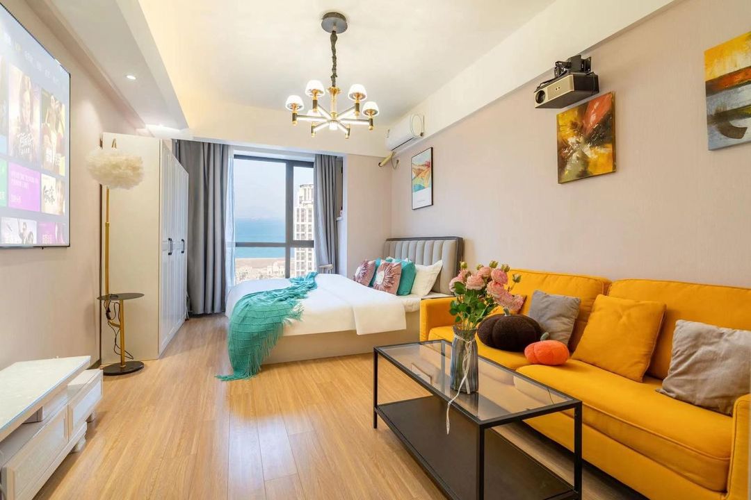 拾光雲海·海景美宿(大連東港威尼斯水城店)