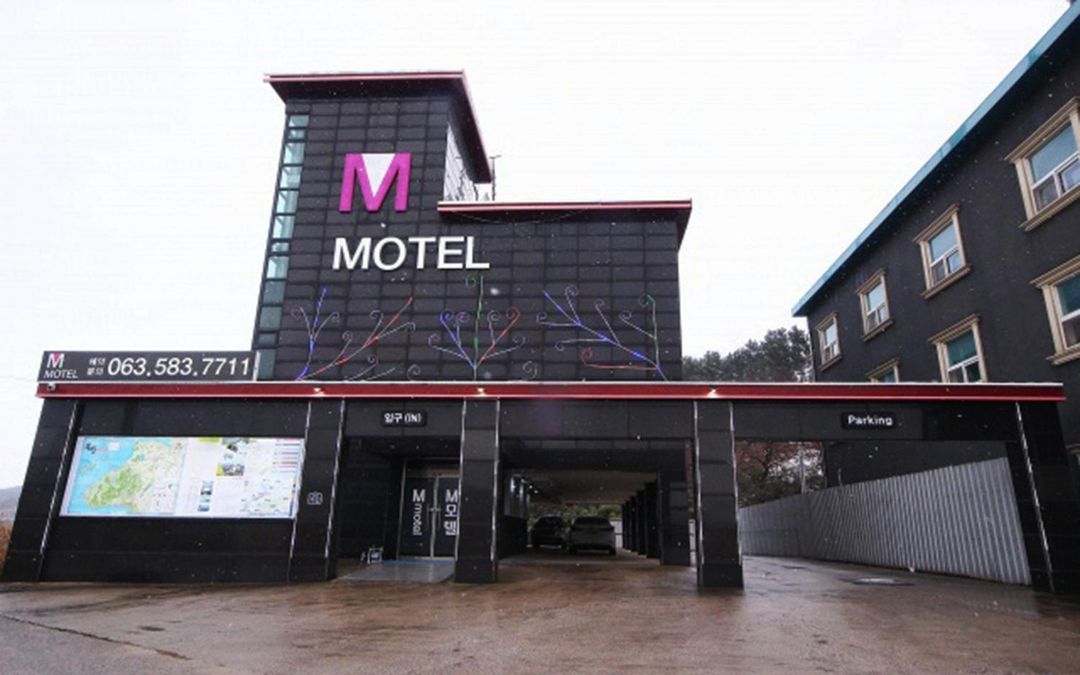 M Motel