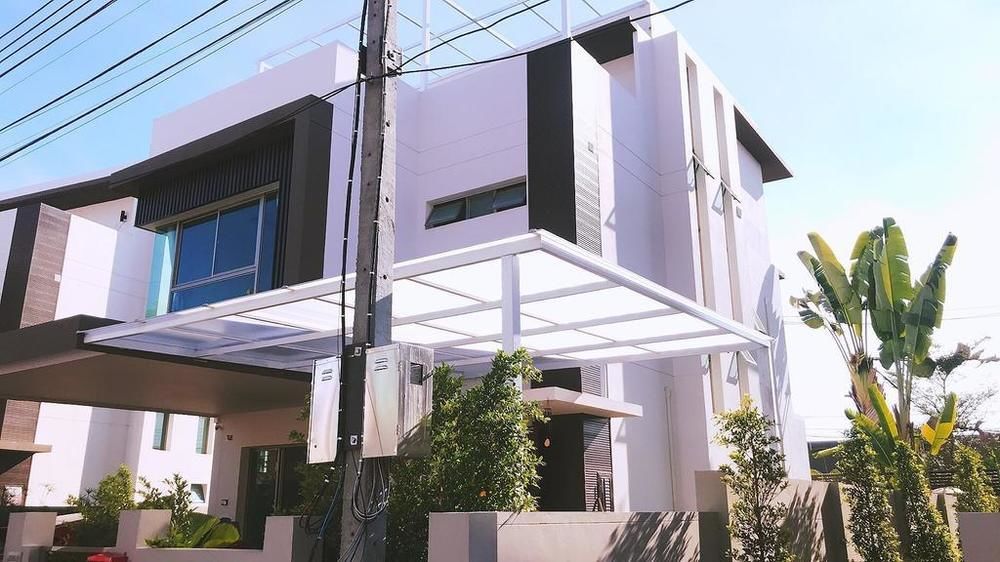 Willing Vacation Villa