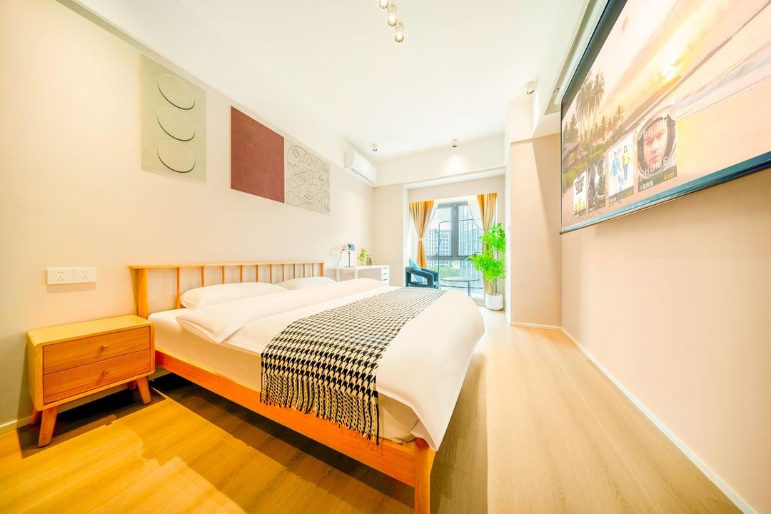 Chengdu Fiyue Apartment (East Station West Square)