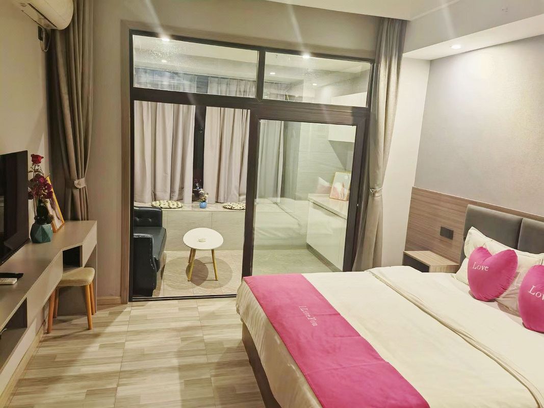 Ofis Hotel (Fenghuang Lake)