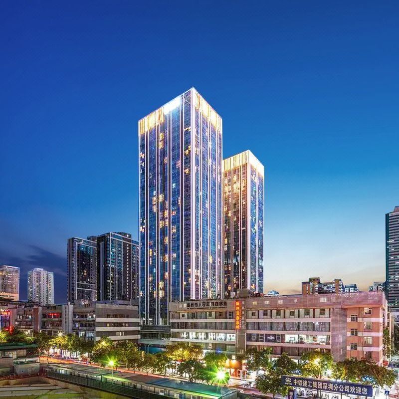 尊享國際公寓(深圳華強北燕南地鐵站店)