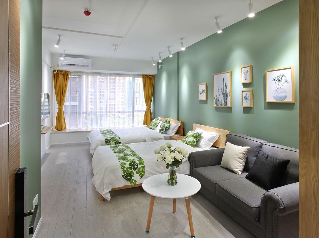 Xinjv • Huise City-themed Homestay (Dong District)