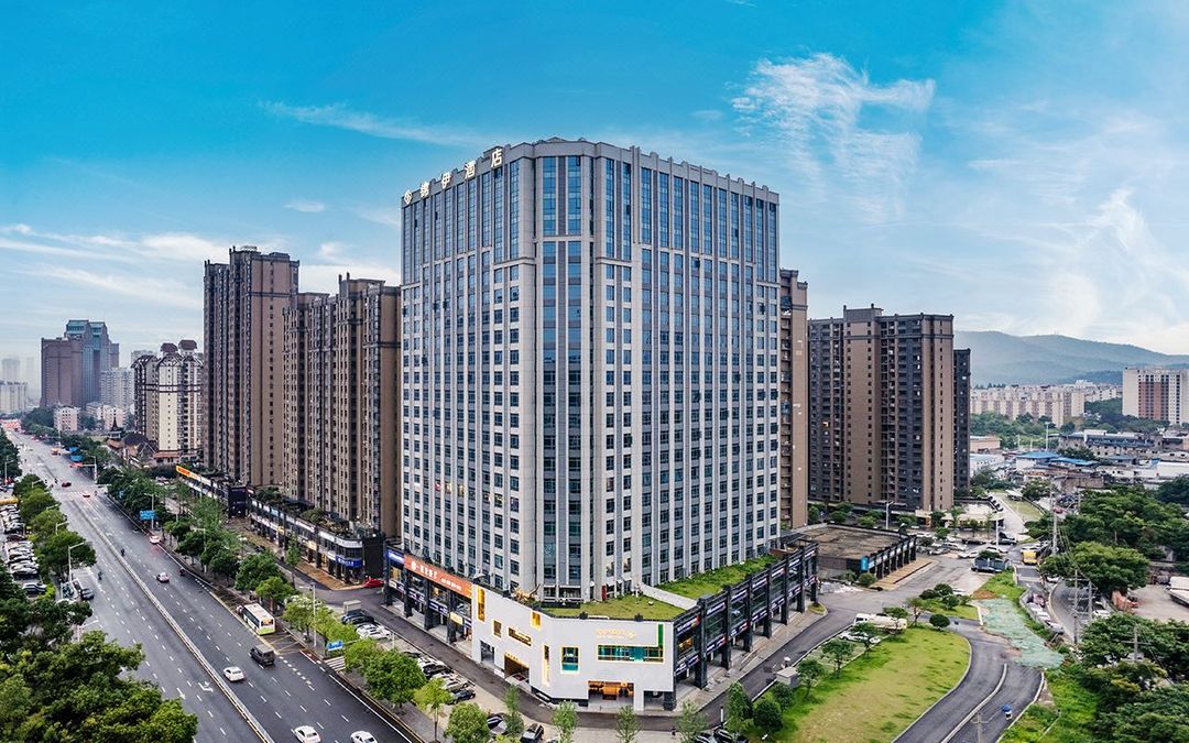 Jinyi Hotel (Hunan Industrial and Commercial University Subway Station Branch)