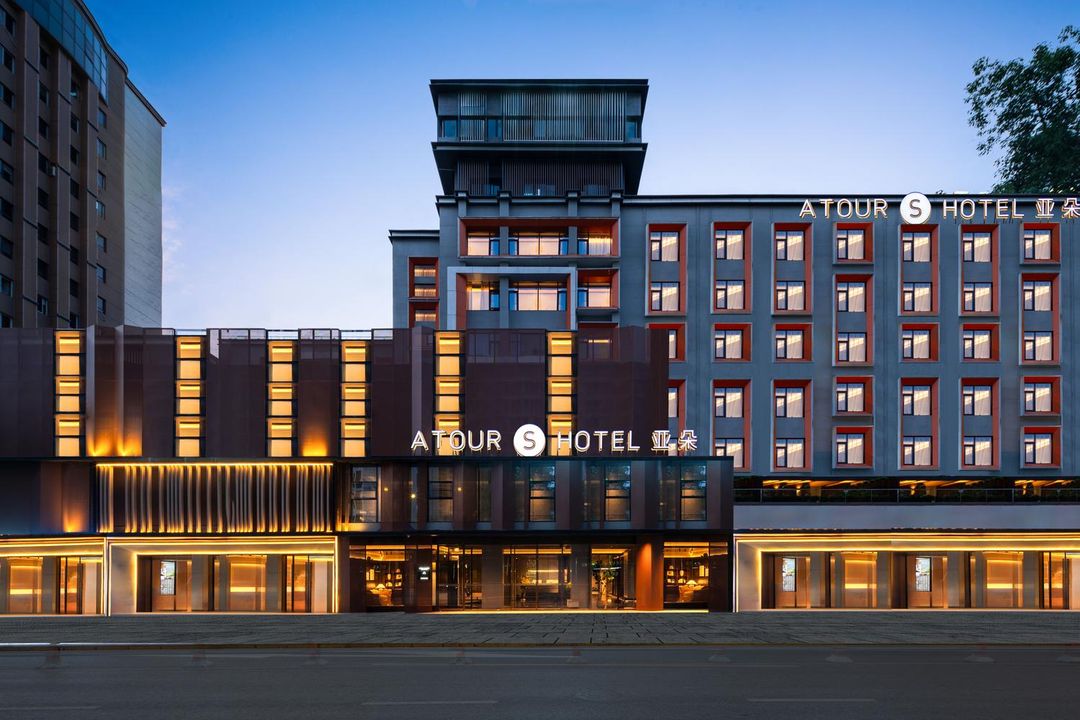 成都華西醫院省體育館地鐵站亞朵S酒店