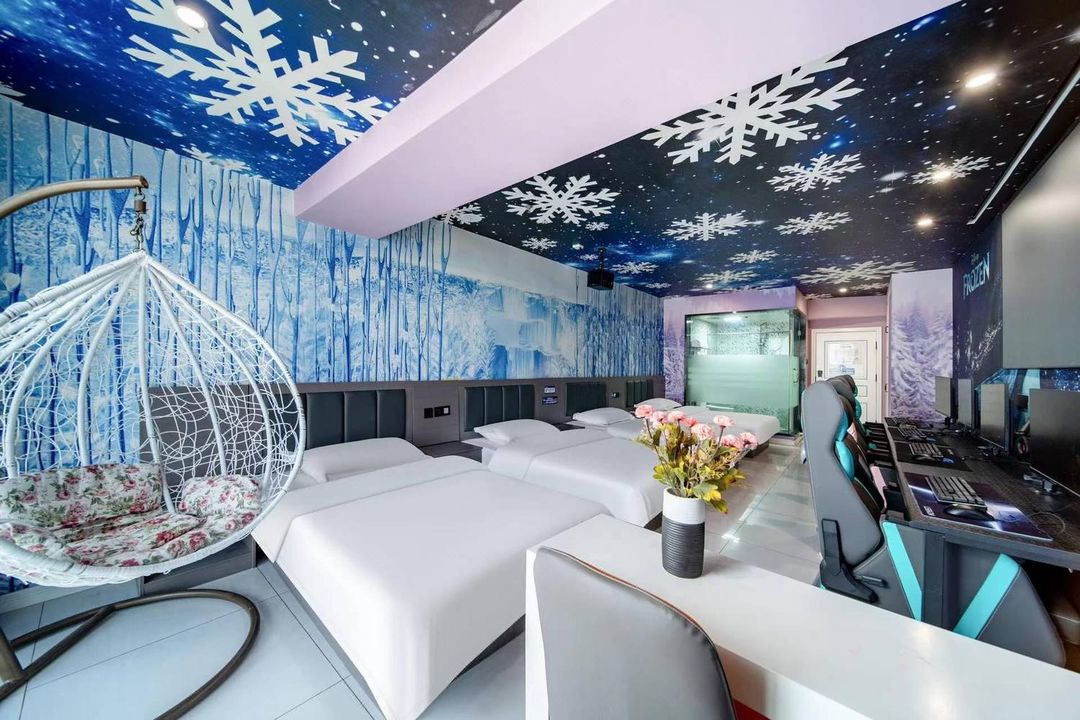 卓越電競酒店(經開萬達廣場店)