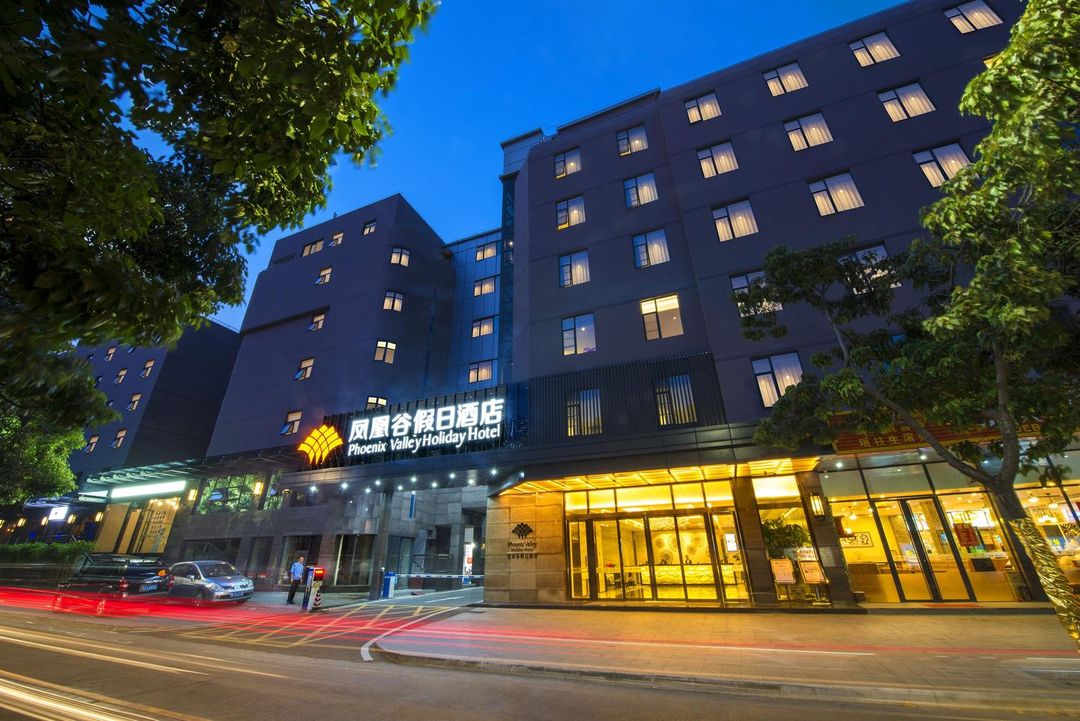 Phoenix Valley Holiday Hotel Zhuhai (Gongbei Port Zhuhai Station Store)