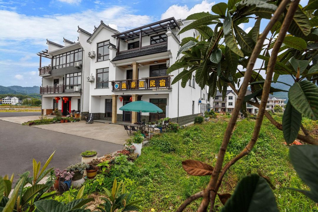 Longmen Guzhen Yiyangju Homestay