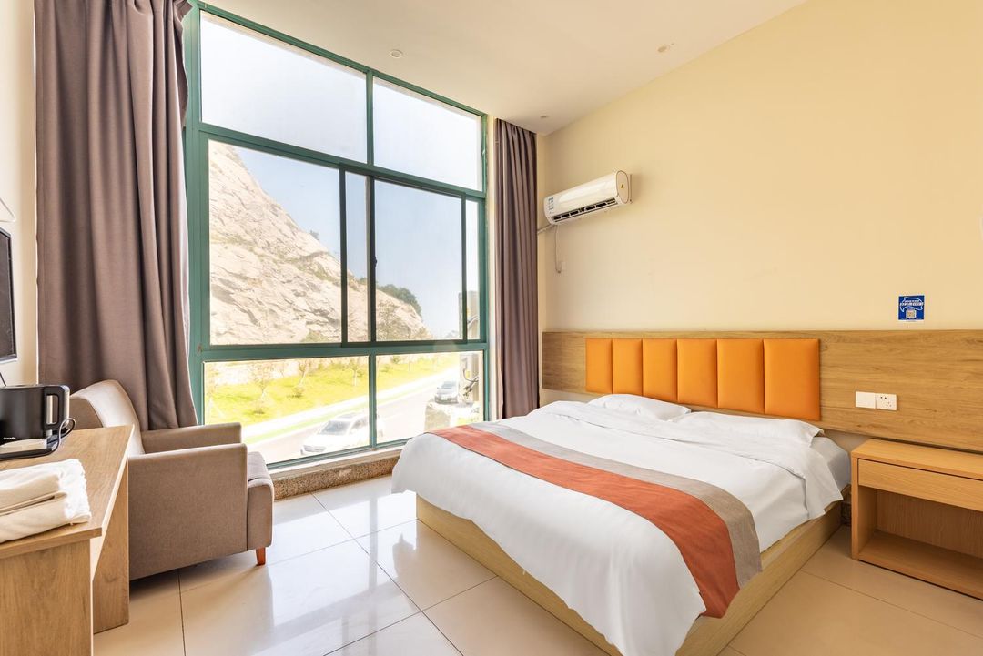 Good Night Hotel
