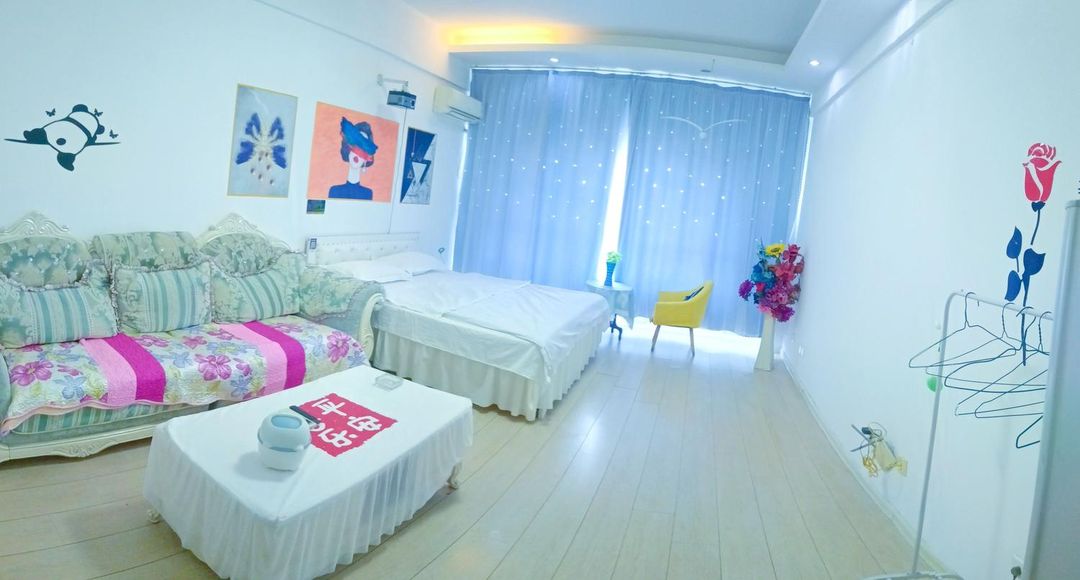 Shenyang Must Live Cinema Apartment
