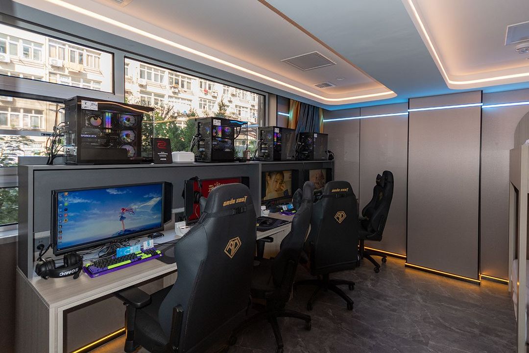 今喜電競公寓(青島臺東步行街臺東地鐵站店)