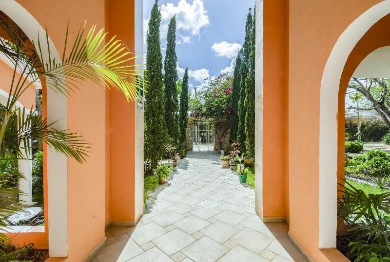 卡索納太陽酒店