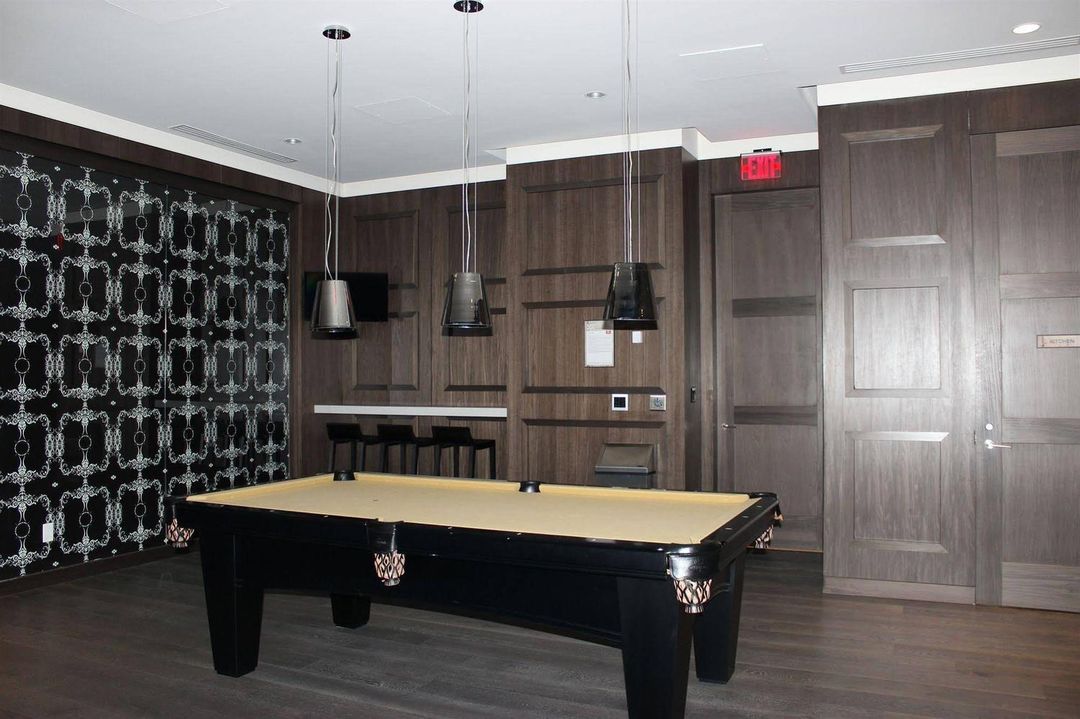 阿特拉斯套房酒店 - 加拿大電視塔及會議中心服務式公寓酒店