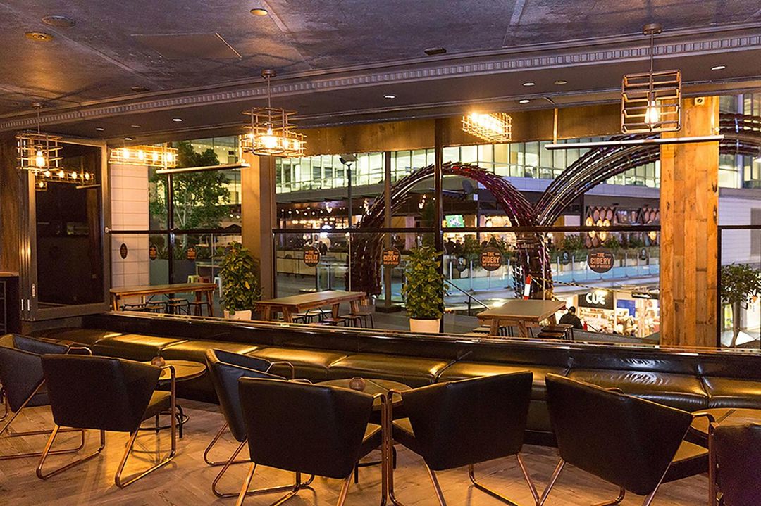 悉尼世界廣場瑞吉斯酒店, EVT旗下