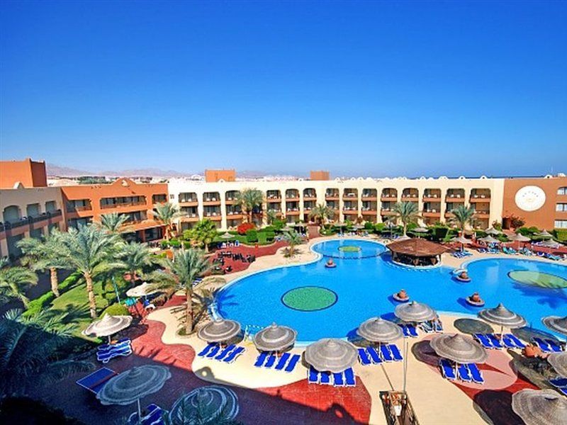 紐比安村,僅限家庭和情侶