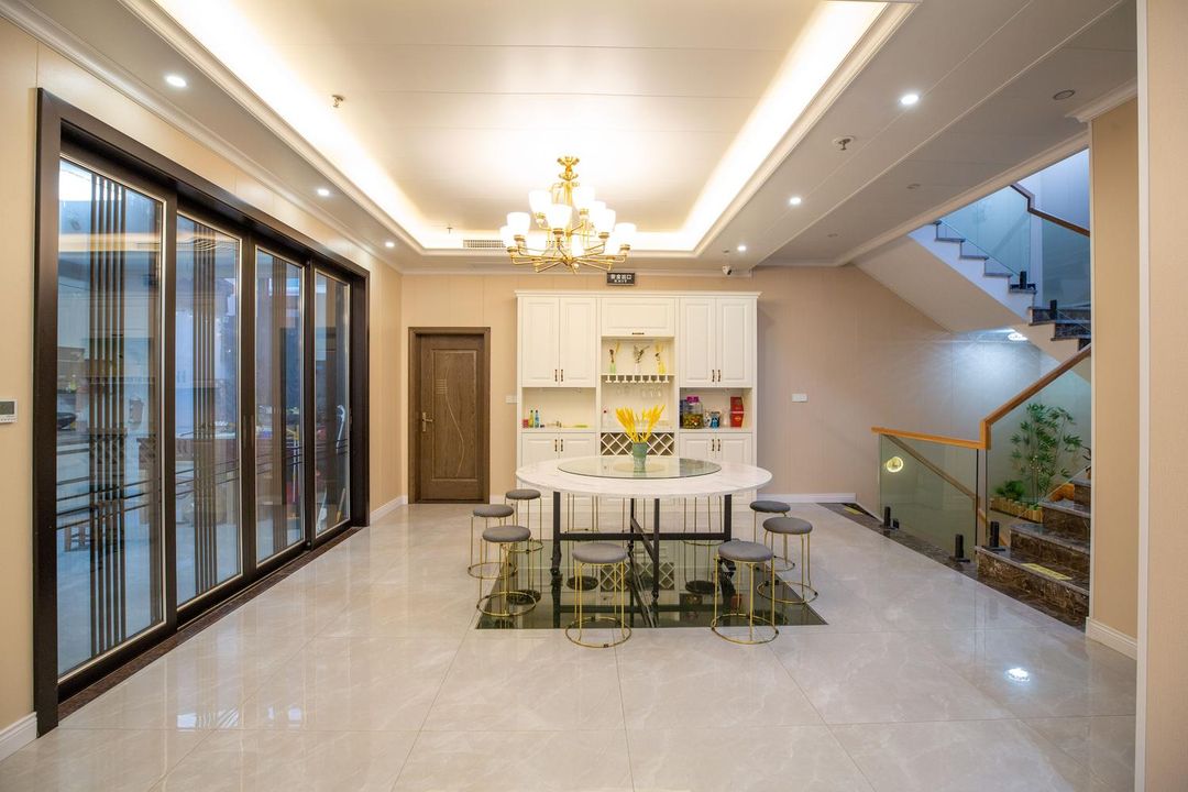 Forest Deer Holiday Villa: Sing with you