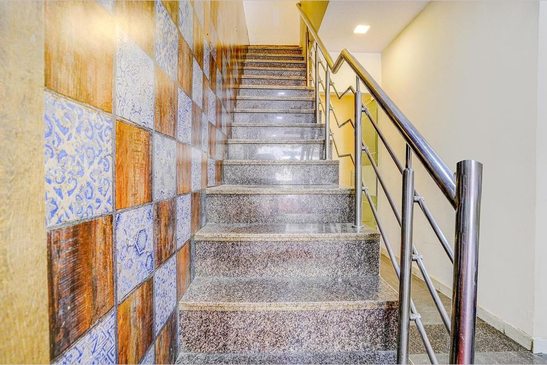 FabExpress Galaxy Inn