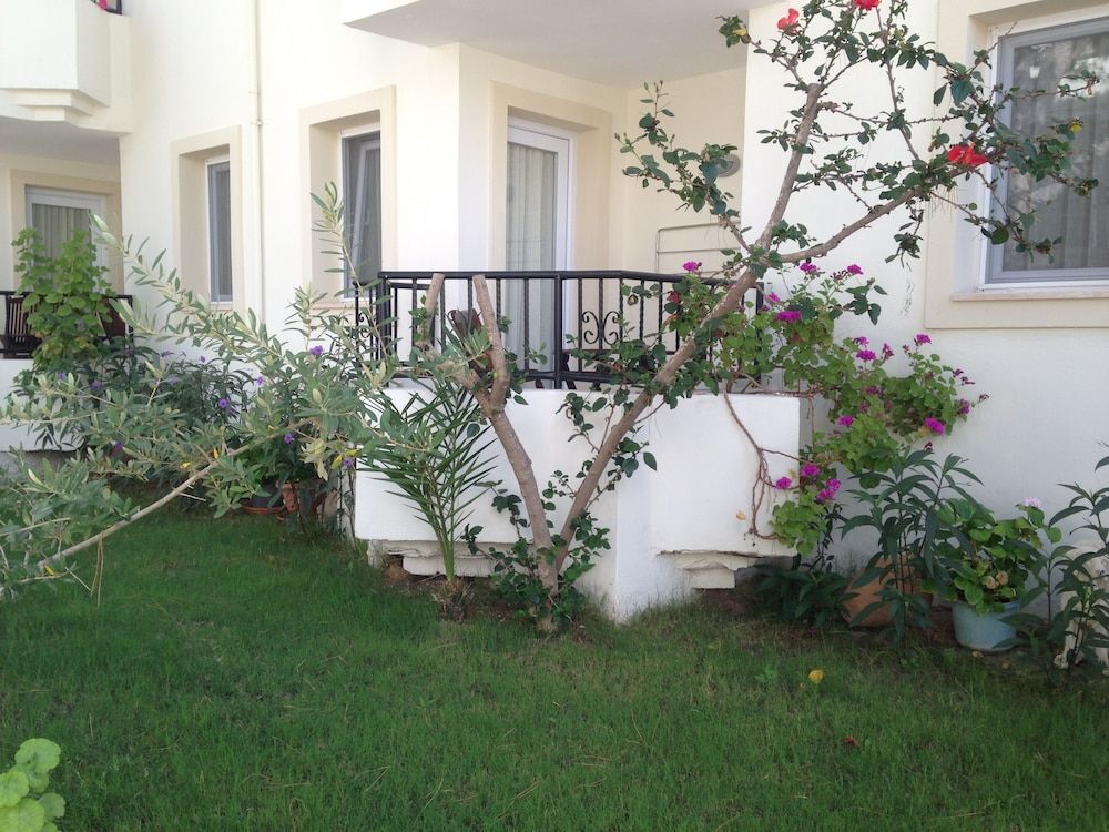 阿採利亞汽車旅館