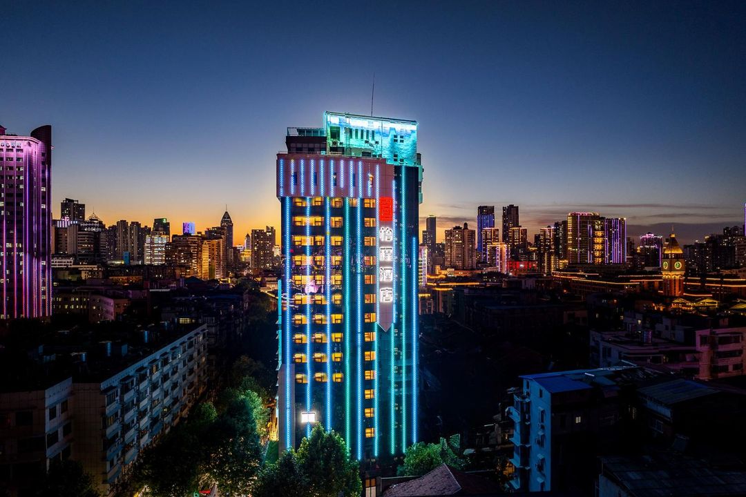 武漢江灘江漢路步行街怡程酒店