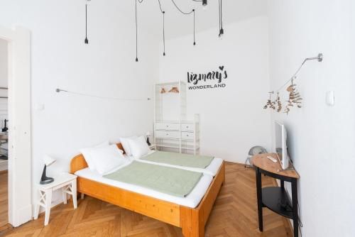 Lizmary's Wonderland