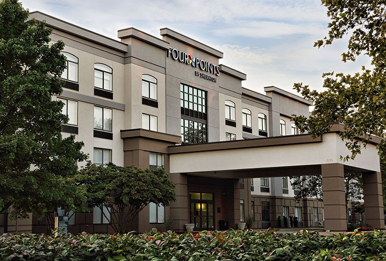 納什維爾機場福朋喜來登酒店