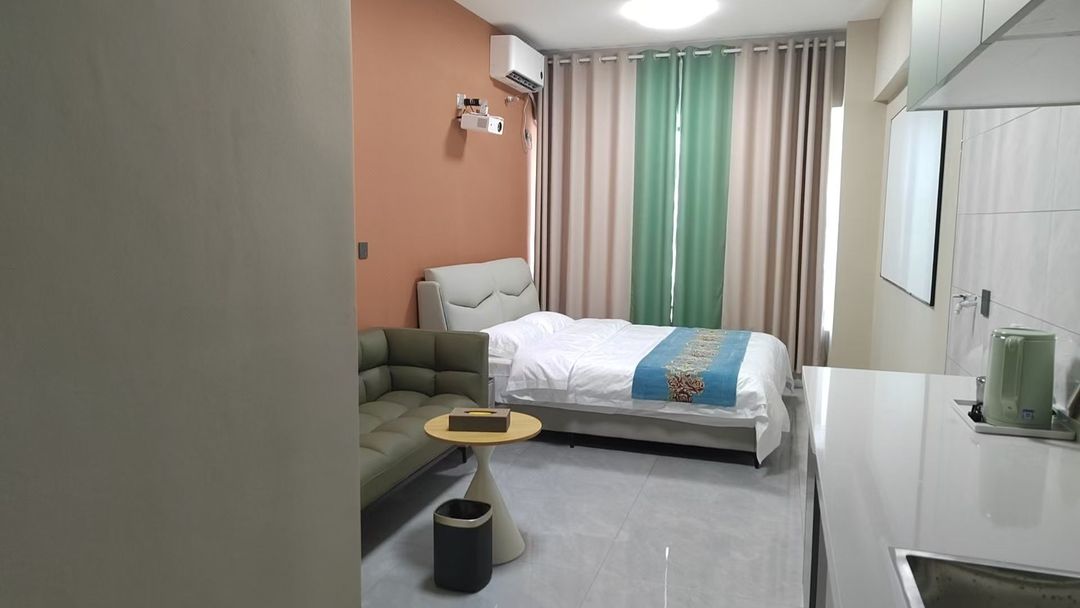 Aishang Light Luxury Hotel