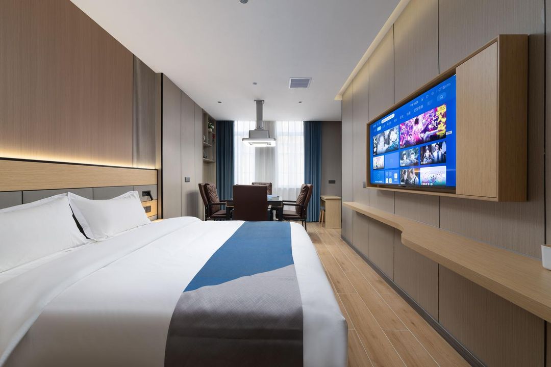 Fuyiju Hotel (Shengqiao Leisure Street)