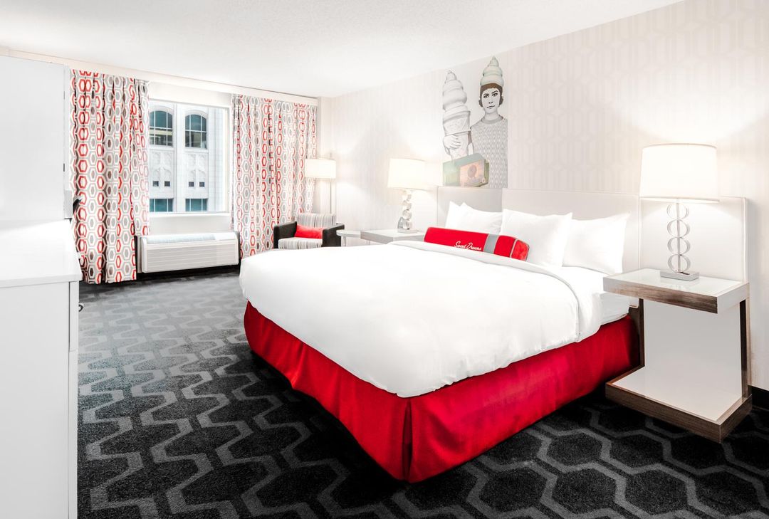 柯蒂斯丹佛 - 希爾頓逸林酒店