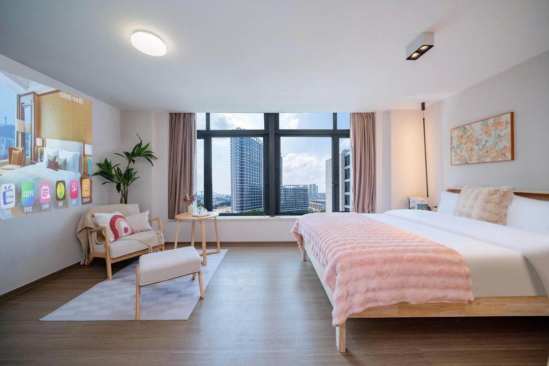 Yingfu Apartment (Guangzhou Yangang Subway Station Xinghui Haizhuwan Branch)