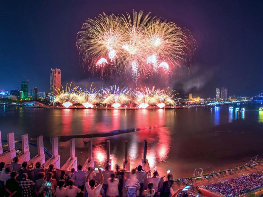 IBIZA 河畔峴港酒店 由