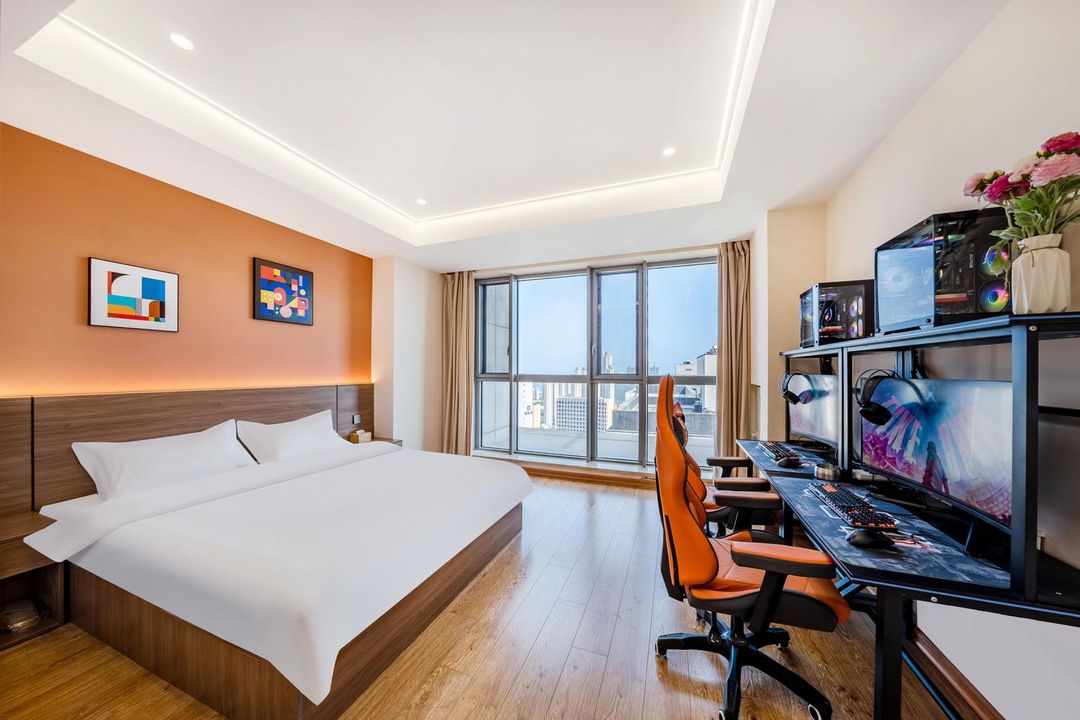 星核電競酒店(大連高新萬達廣場店)