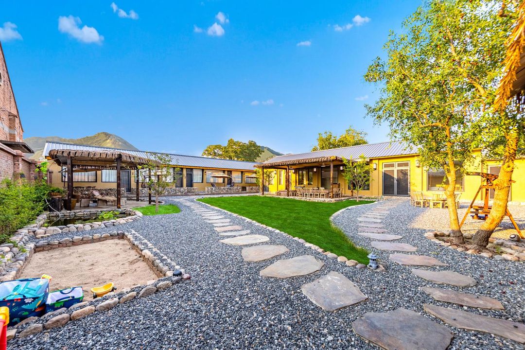 Xianzizai Homestay (Jiuduhe)