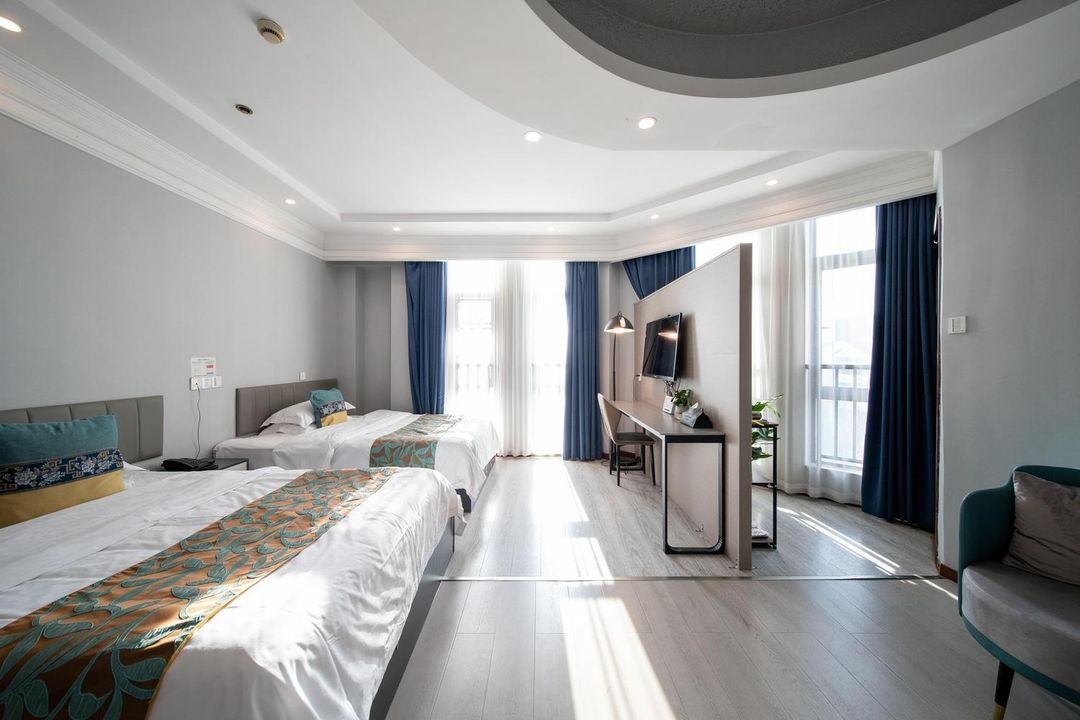 杭州悅澤酒店(浙江醫院三墩院區龍湖紫荊天街店)