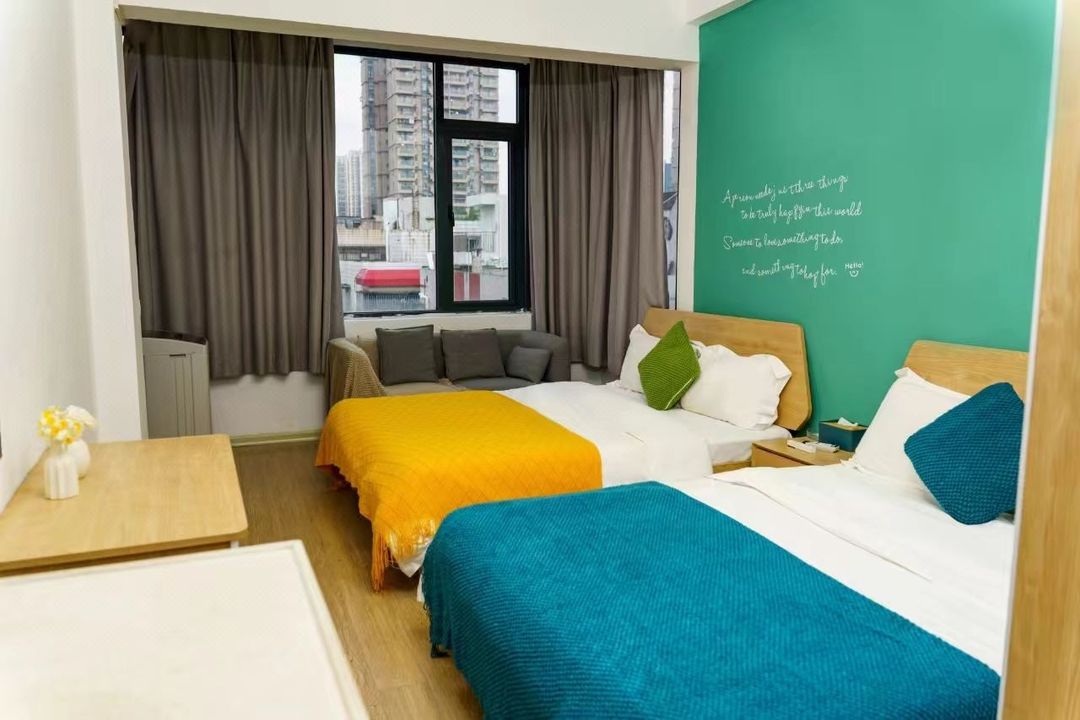 Fochuang Jianfangyu Apartment (Creative Industry Park Jihuayuan Subway Station Branch)