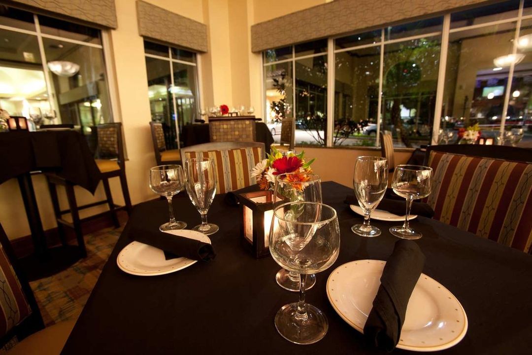 維斯塔湖希爾頓花園酒店