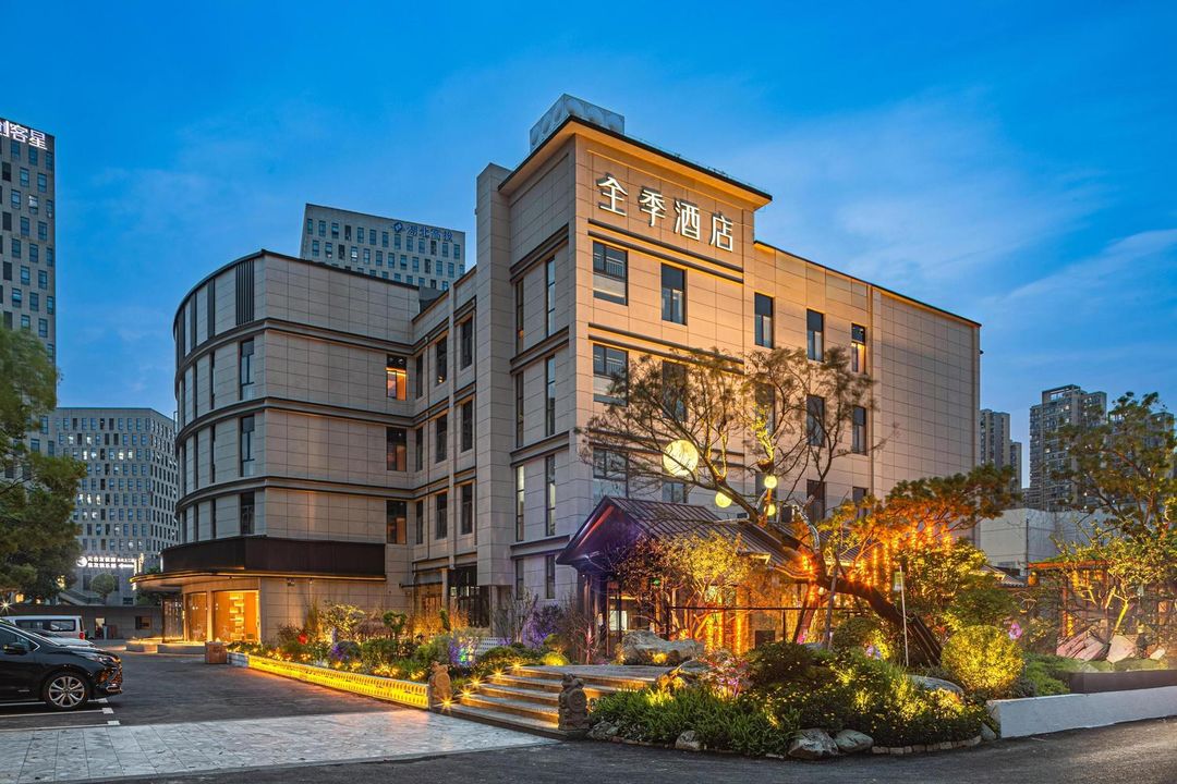 全季酒店(武漢光谷大道金融港北地鐵站店)