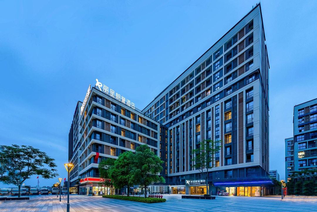 麗呈朗譽酒店(廣州白雲機場中山大學孫逸仙紀念醫院花都院區店)