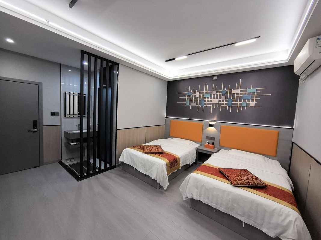 Zhonglou Hotel, Huxian County, Xi'an