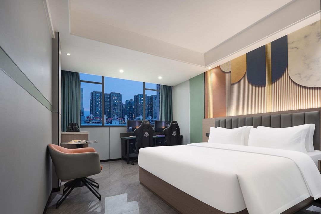 Bamboo Leaf Select Electronic Sports Hotel Yuhuating