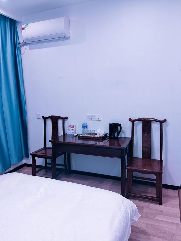 Jinzuo Business Hotel