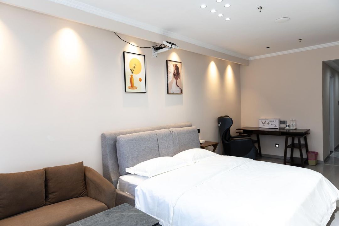 衆飛精品酒店(南京交院地鐵站文鼎廣場店)