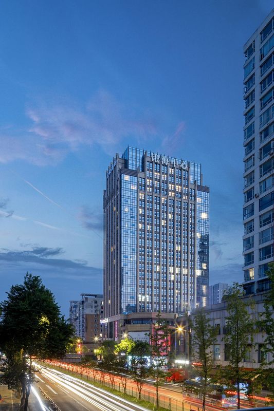 Jingxi Hotel (Chengdu Liangjiaxiang Subway Station)