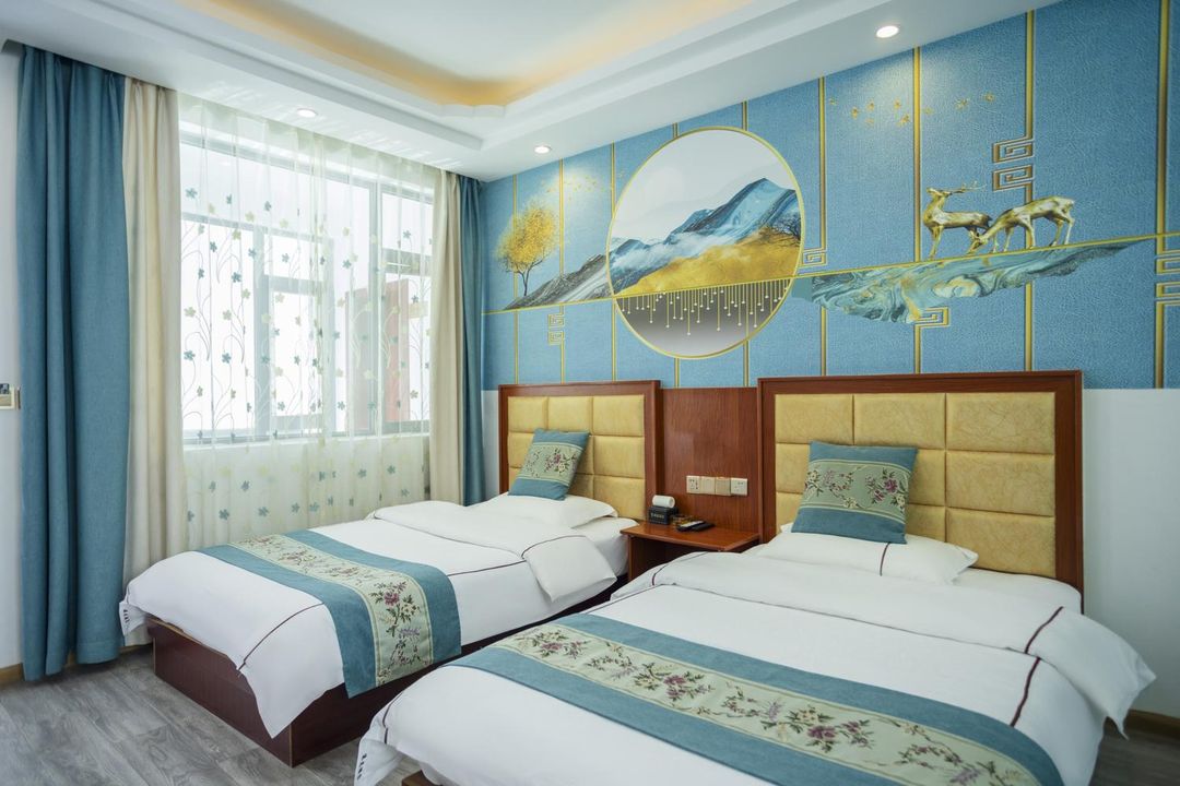 港龍酒店(玉龍縣一中店)